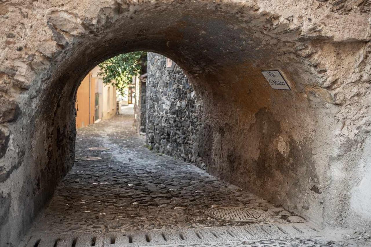 Domo Orise Alloggio In Pieno Centro オロゼーイ エクステリア 写真